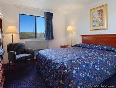 Hotel Super 8 By Wyndham Pontiac Zimmer foto